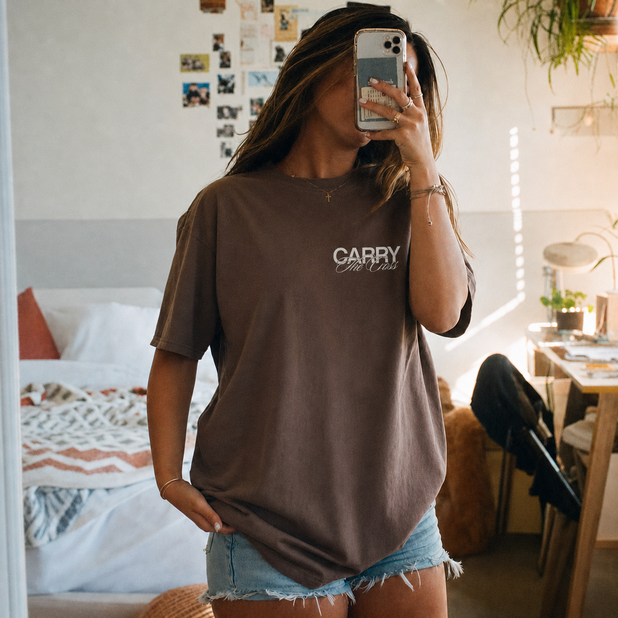 CTC approved original | pixels:81fecbc8d3900b6dfd918303f11405699966836fa6062a7773e7f52dd74860fe | Break Bread Tee | source:BreakBread Front Brown- Girl-Mirror selfie.png | side:front