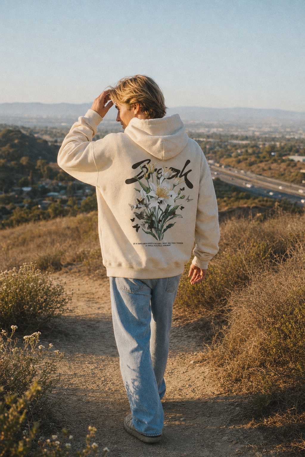 CTC approved model | pixels:d9e5a8e3597503b90bbf5bbdf2ba7b67118b4d4f40cae78a35ee5416e2ba341f | CTC-074 | Break Hoodie | color:Sand | side:back